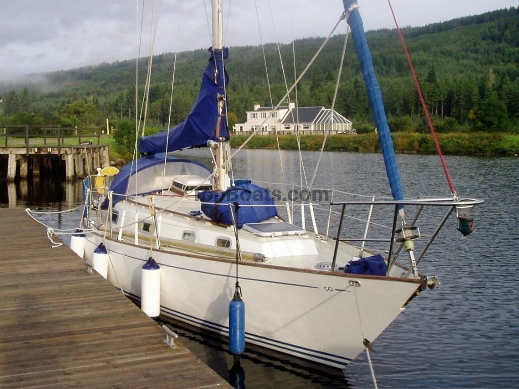 1982 contessa 32' sailboat